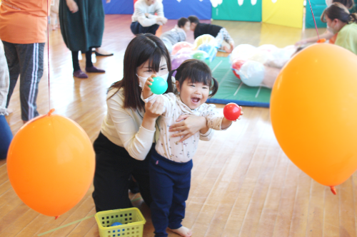 2023.04.27_東部児童館ともつく「風船であそぼ」1