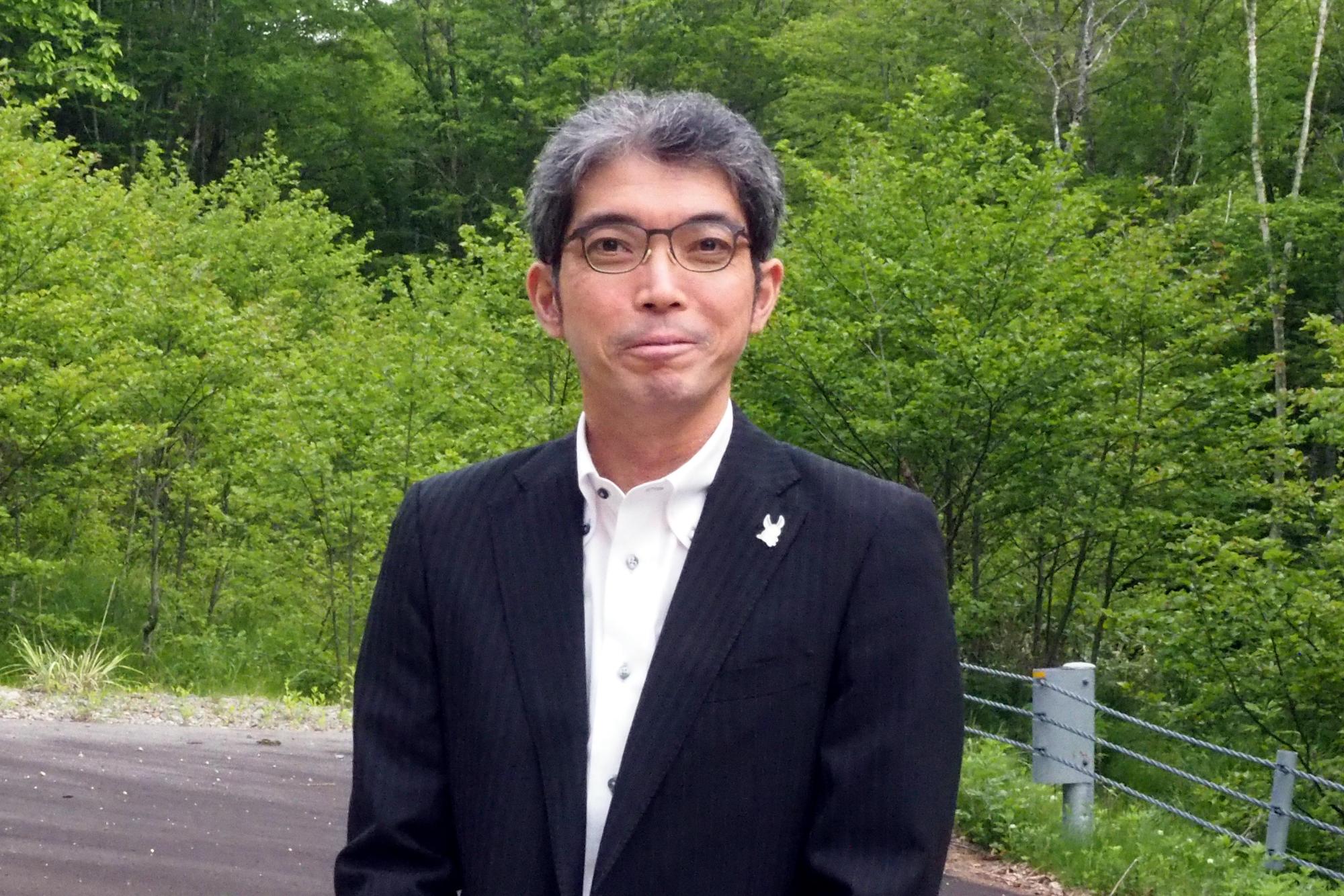 鹿取茂雄氏