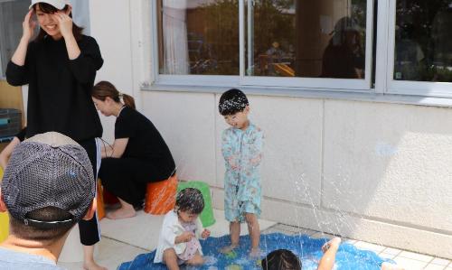 中部児童館幼児親子向け水遊び2