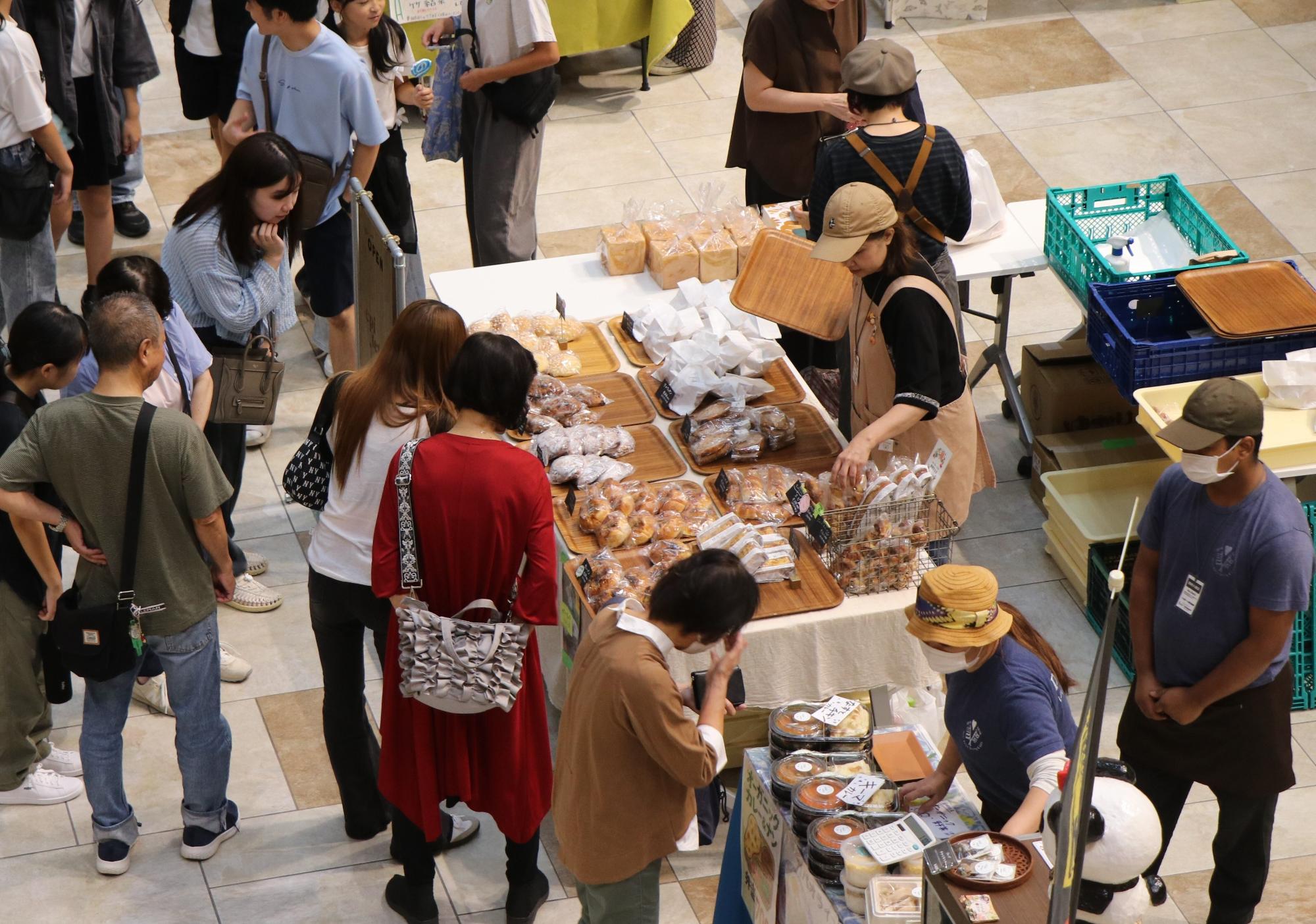 とうごう55フェスタ(マルシェの様子)