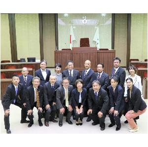 東郷町議会の写真