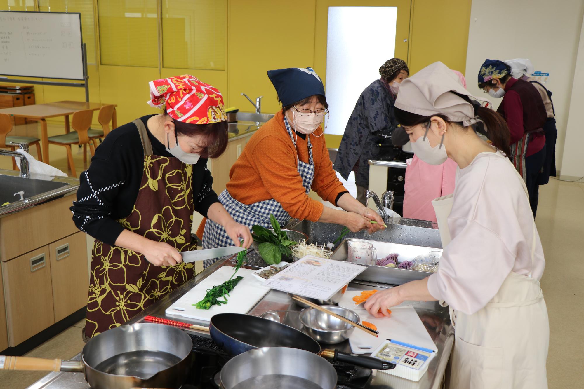 生涯骨太クッキング（調理をする）