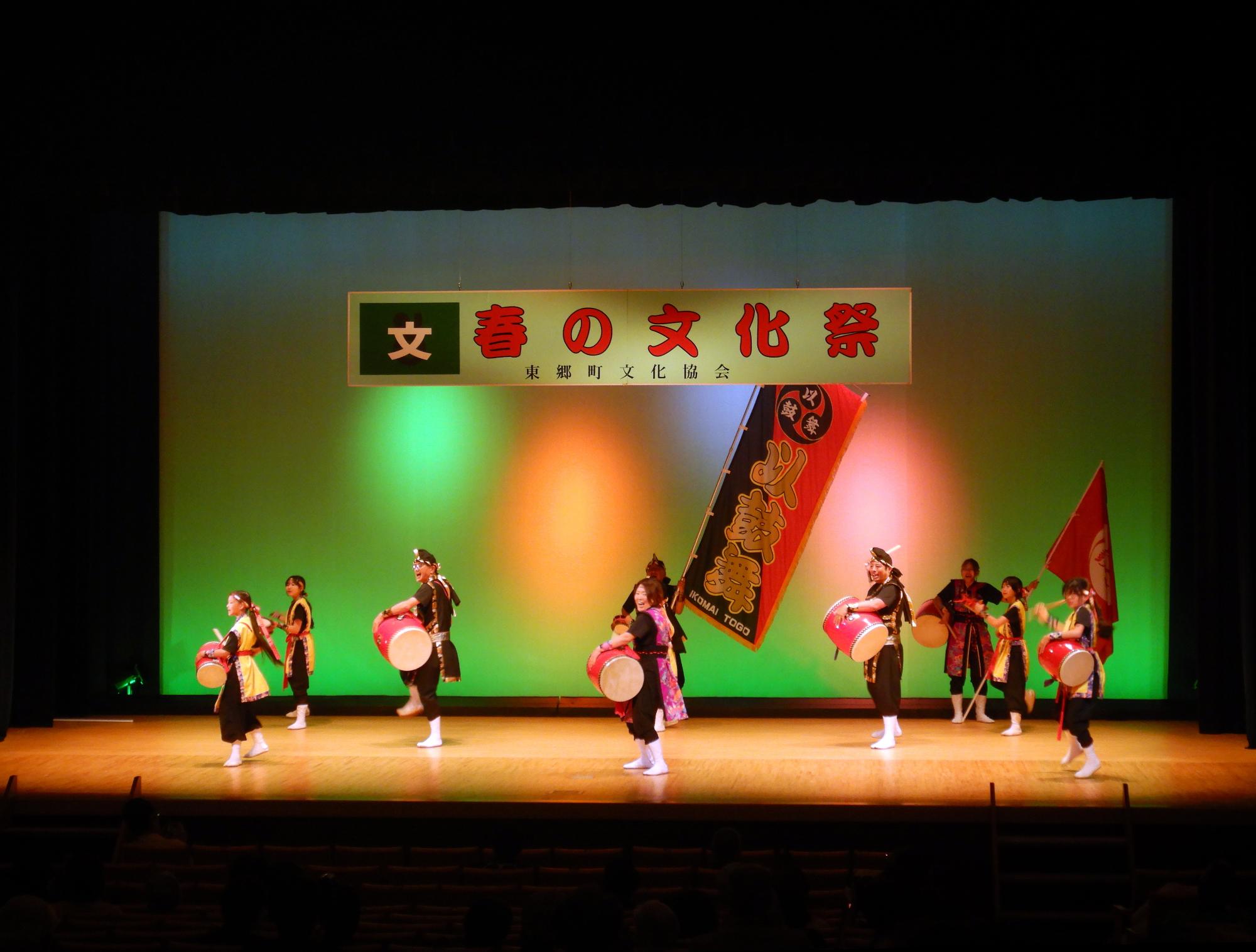 太鼓演奏の披露