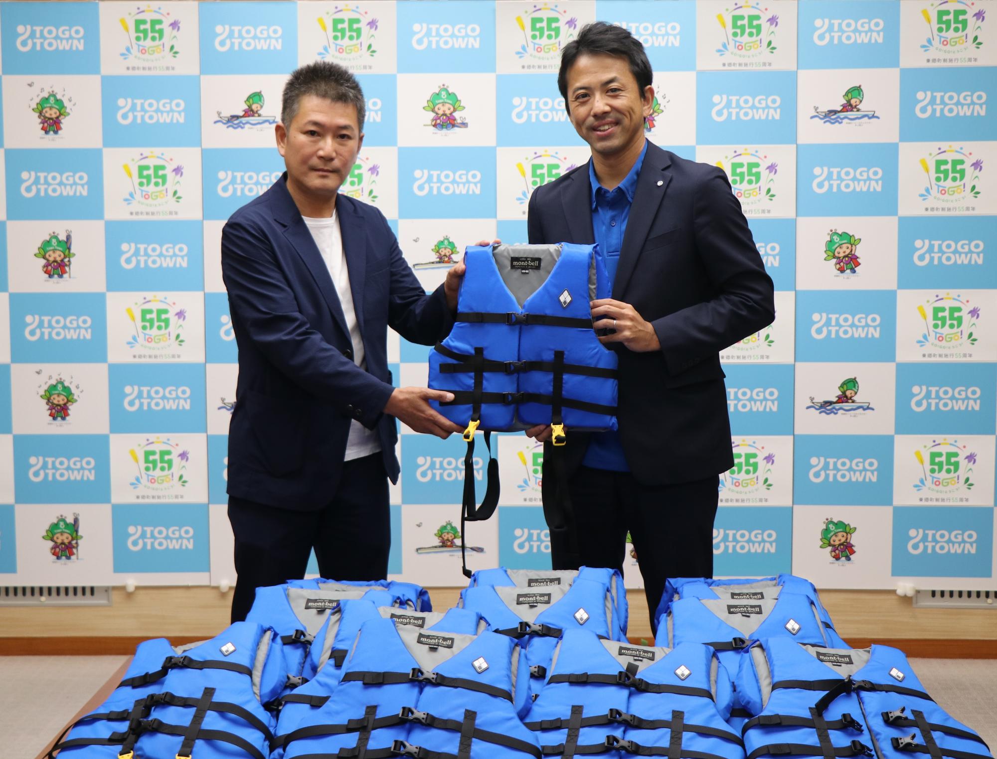 FELLOWS株式会社様寄贈式の様子